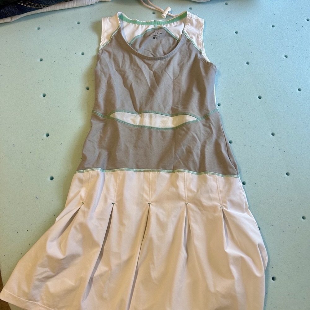 NWT Athleta Sleeveless Athletic Dress White Gray Built-In Support Size Xxs/ YL